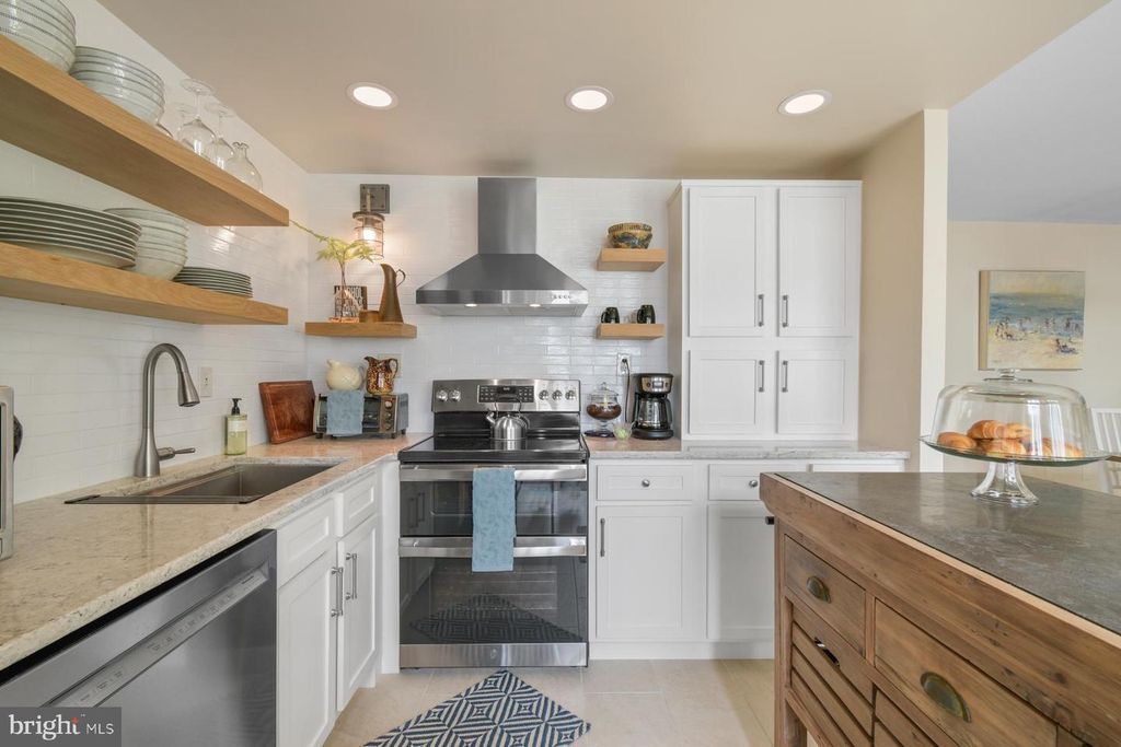 Image 6 of property listing at 10700 COASTAL HWY #2509, Ocean City, MD 21842