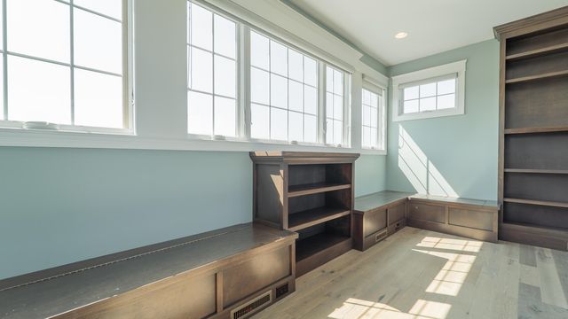 520 E 700 N, Valparaiso, IN 46383