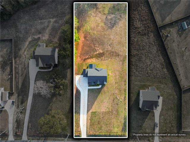 689 S Jeff Davis Drive, Fayetteville, GA 30215