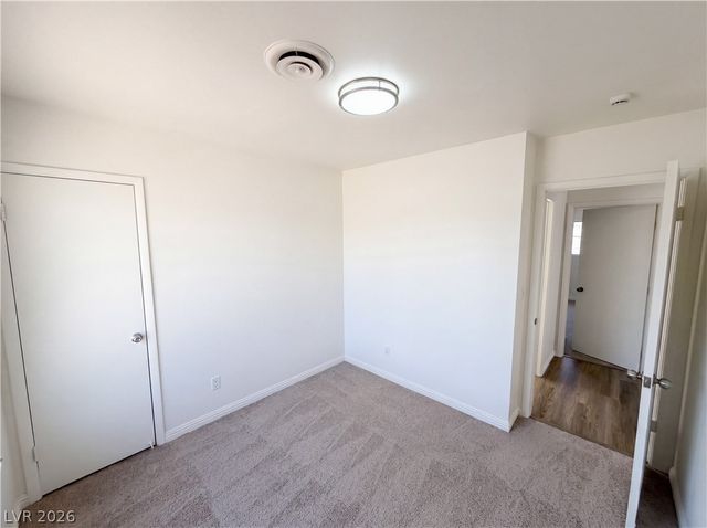 4018 Shady Oak, Las Vegas, NV 89115