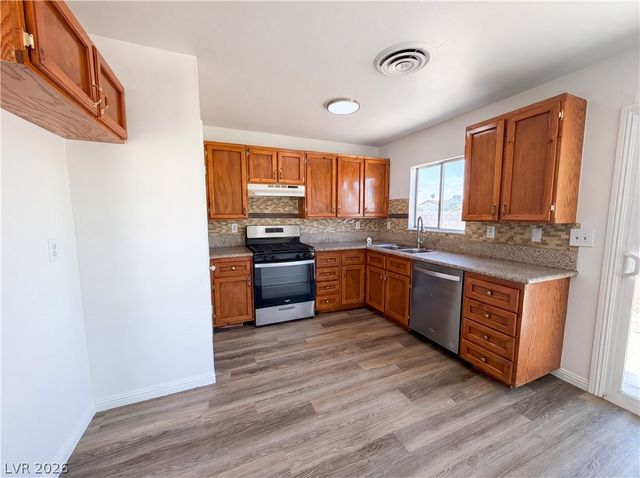 4018 Shady Oak, Las Vegas, NV 89115