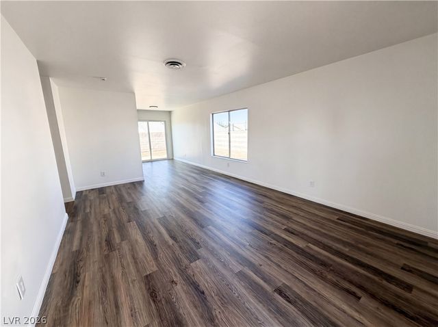 4018 Shady Oak, Las Vegas, NV 89115