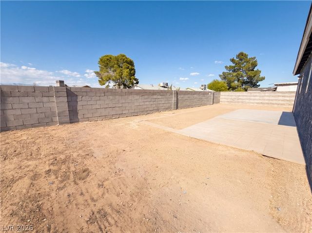 4018 Shady Oak, Las Vegas, NV 89115