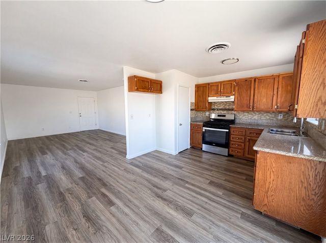 4018 Shady Oak, Las Vegas, NV 89115