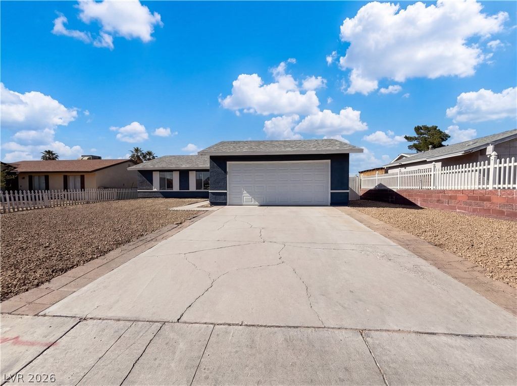 4018 Shady Oak, Las Vegas, NV 89115