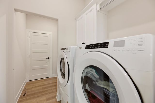 182 S Wellcrest Ct, Goddard, KS 67052