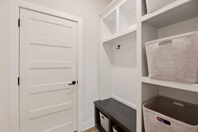 182 S Wellcrest Ct, Goddard, KS 67052