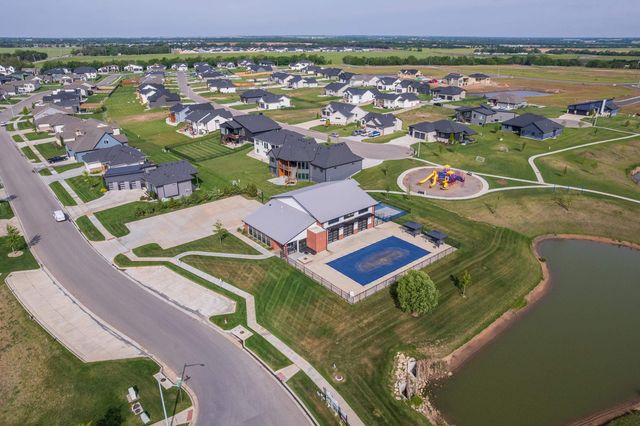 182 S Wellcrest Ct, Goddard, KS 67052