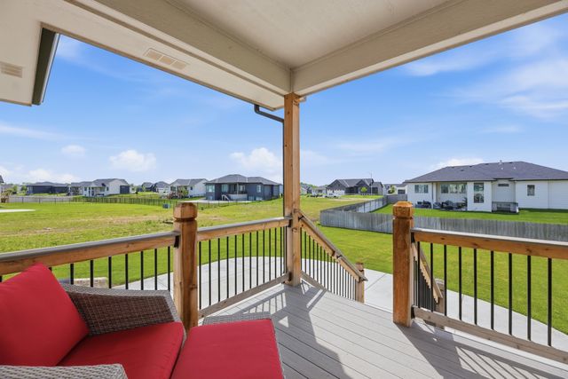 182 S Wellcrest Ct, Goddard, KS 67052