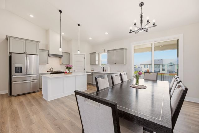 182 S Wellcrest Ct, Goddard, KS 67052