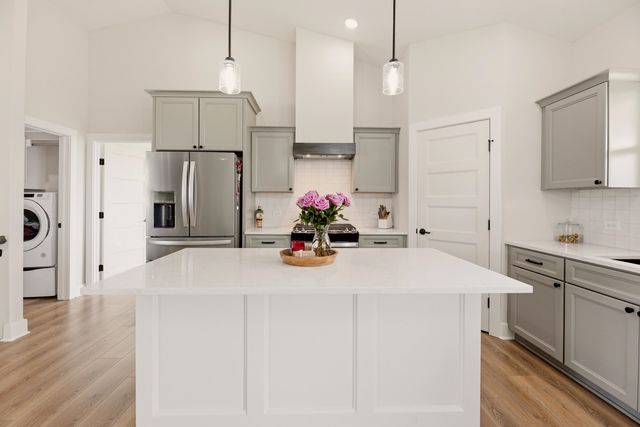 182 S Wellcrest Ct, Goddard, KS 67052