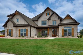 20949 Lakewood Drive, Athens, AL 35611