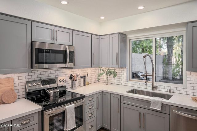 322 E BLUEBELL Lane, Tempe, AZ 85288