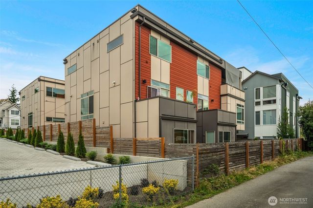 2311 N 113th Place #B, Seattle, WA 98133