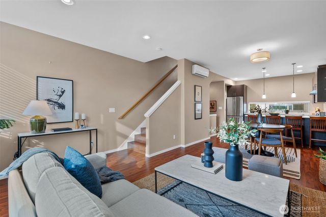 2311 N 113th Place #B, Seattle, WA 98133