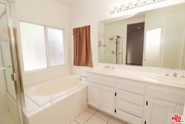 4249 Sungate Drive, Palmdale, CA 93551