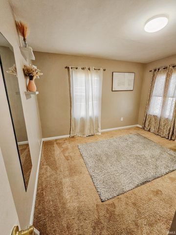 1301 S Boeke Road, Evansville, IN 47714