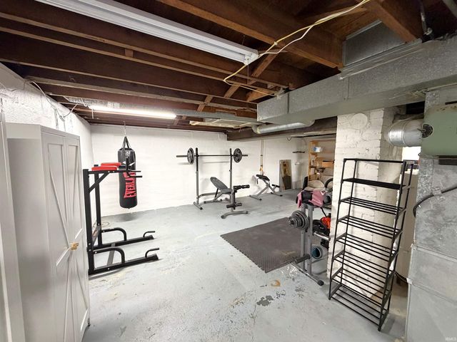 1301 S Boeke Road, Evansville, IN 47714