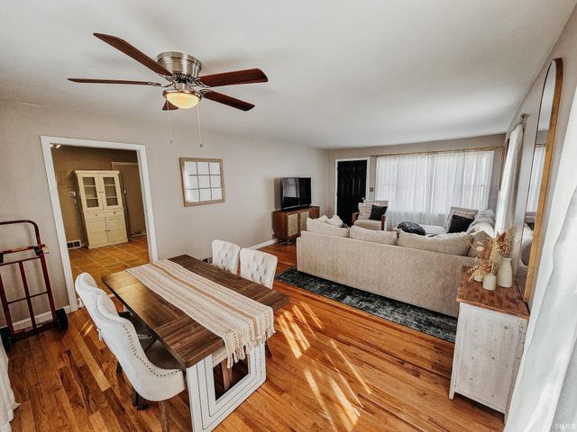 1301 S Boeke Road, Evansville, IN 47714