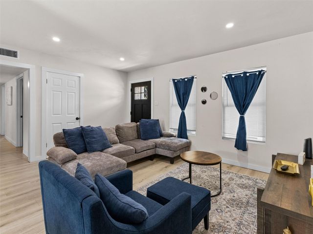 503 Pickwell DR, San Antonio, TX 78223