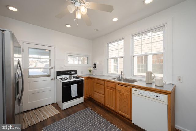 2423 JENKINTOWN RD, Glenside, PA 19038