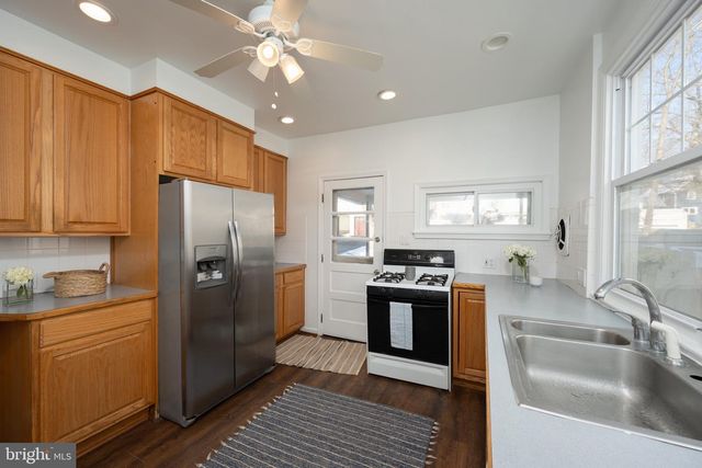 2423 JENKINTOWN RD, Glenside, PA 19038