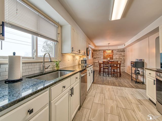 2525 Reinhardt Road, Frenchtown Twp, MI 48162