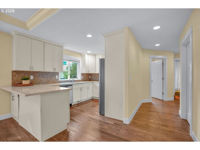 813 Ne 194TH Ave, Portland, OR 97230
