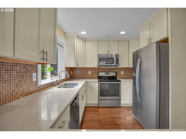 813 Ne 194TH Ave, Portland, OR 97230