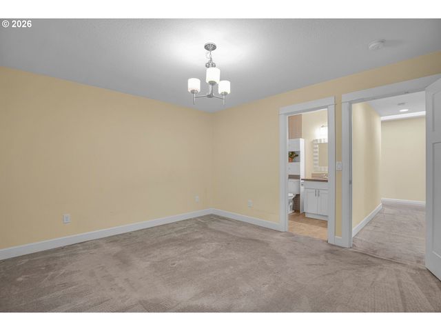 813 Ne 194TH Ave, Portland, OR 97230