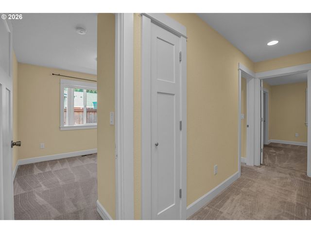 813 Ne 194TH Ave, Portland, OR 97230