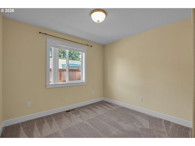 813 Ne 194TH Ave, Portland, OR 97230
