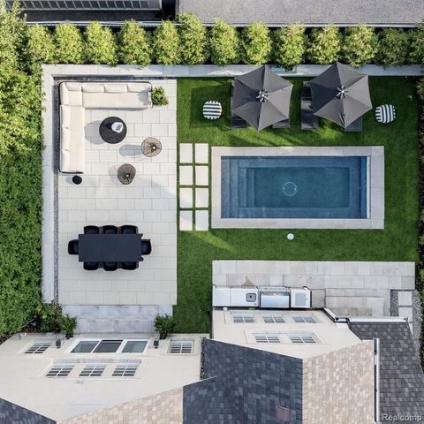 830 Harmon Street, Birmingham, MI 48009