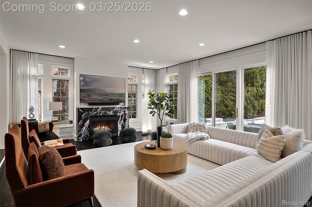 830 Harmon Street, Birmingham, MI 48009