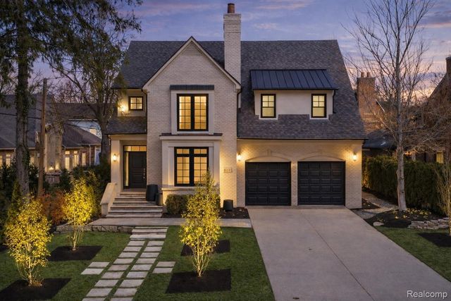 830 Harmon Street, Birmingham, MI 48009