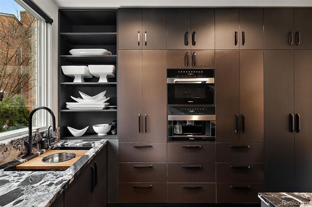 830 Harmon Street, Birmingham, MI 48009