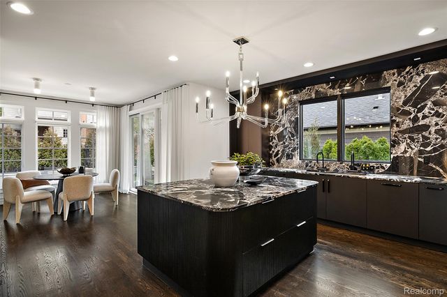 830 Harmon Street, Birmingham, MI 48009