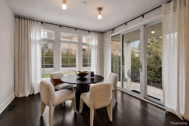 830 Harmon Street, Birmingham, MI 48009