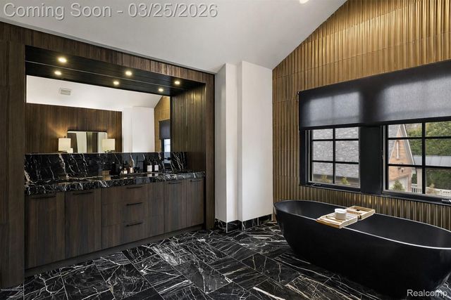 830 Harmon Street, Birmingham, MI 48009