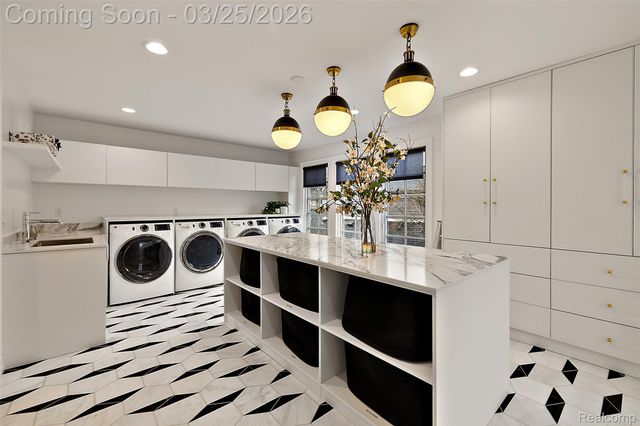 830 Harmon Street, Birmingham, MI 48009