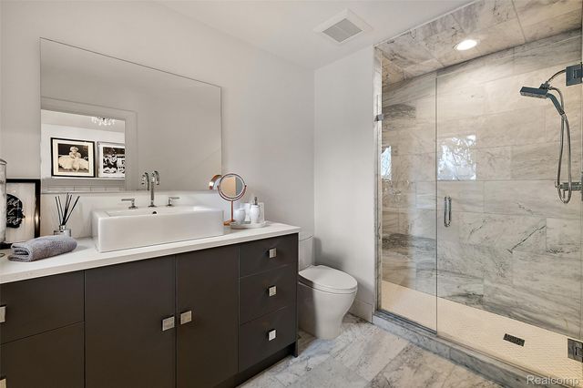 830 Harmon Street, Birmingham, MI 48009