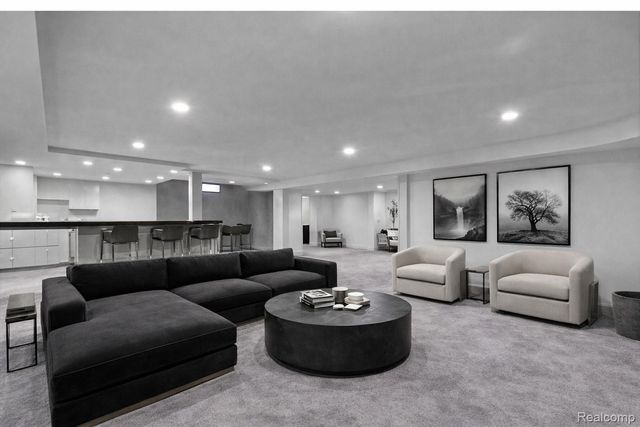 830 Harmon Street, Birmingham, MI 48009