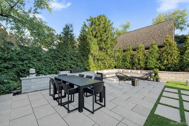 830 Harmon Street, Birmingham, MI 48009