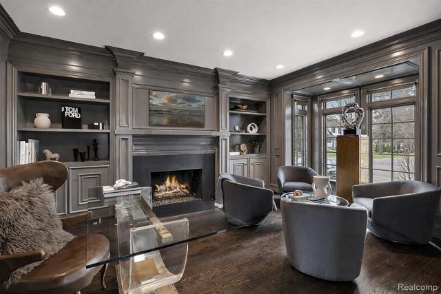 830 Harmon Street, Birmingham, MI 48009