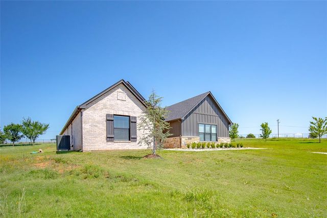 2280 Cottage Lane, Blanchard, OK 73010