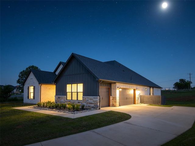 2280 Cottage Lane, Blanchard, OK 73010