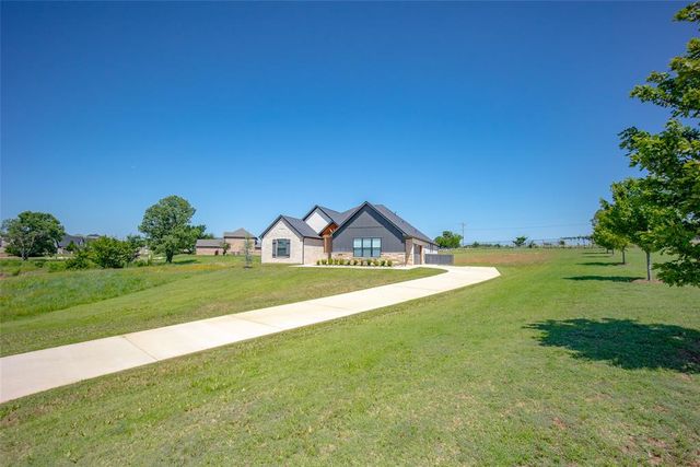 2280 Cottage Lane, Blanchard, OK 73010