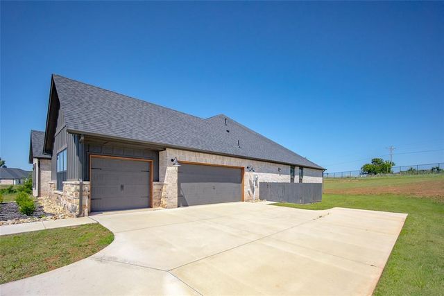 2280 Cottage Lane, Blanchard, OK 73010
