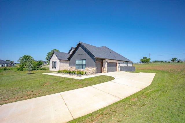 2280 Cottage Lane, Blanchard, OK 73010