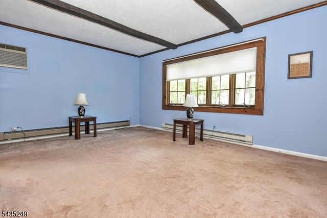 51 Charles St, Dumont Boro, NJ 07628